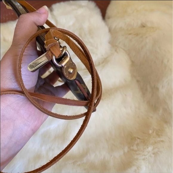 Sold/Authentic Louis Vuitton milla MM bag❤️❤️ - Picture 7 of 15